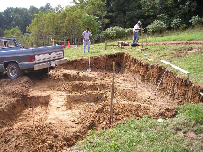 013_Footers_befor_gravel_and_rebar